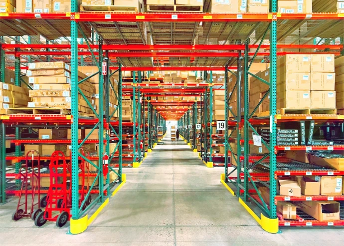 Tracking inventory across warehouses